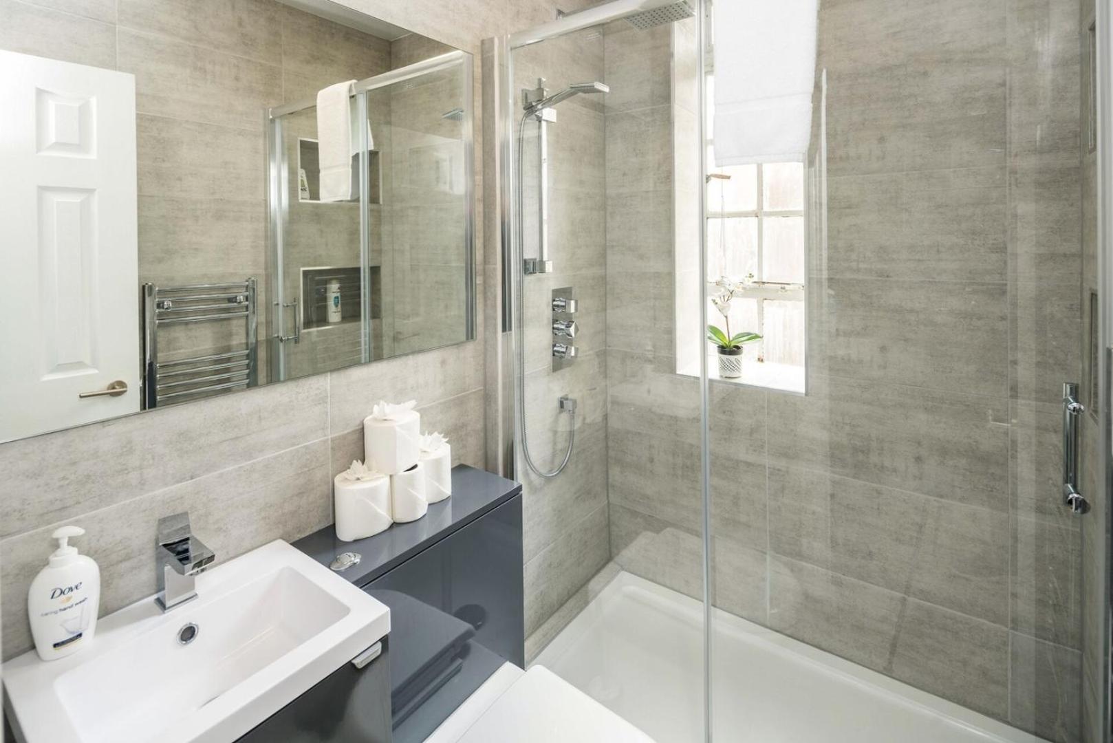 New Sleek & Modern Studio In The Heart Of Chelsea London Ngoại thất bức ảnh